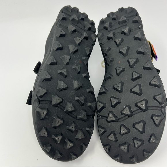 Flower Mountain Hiking Sandals - Picture 7 of 8